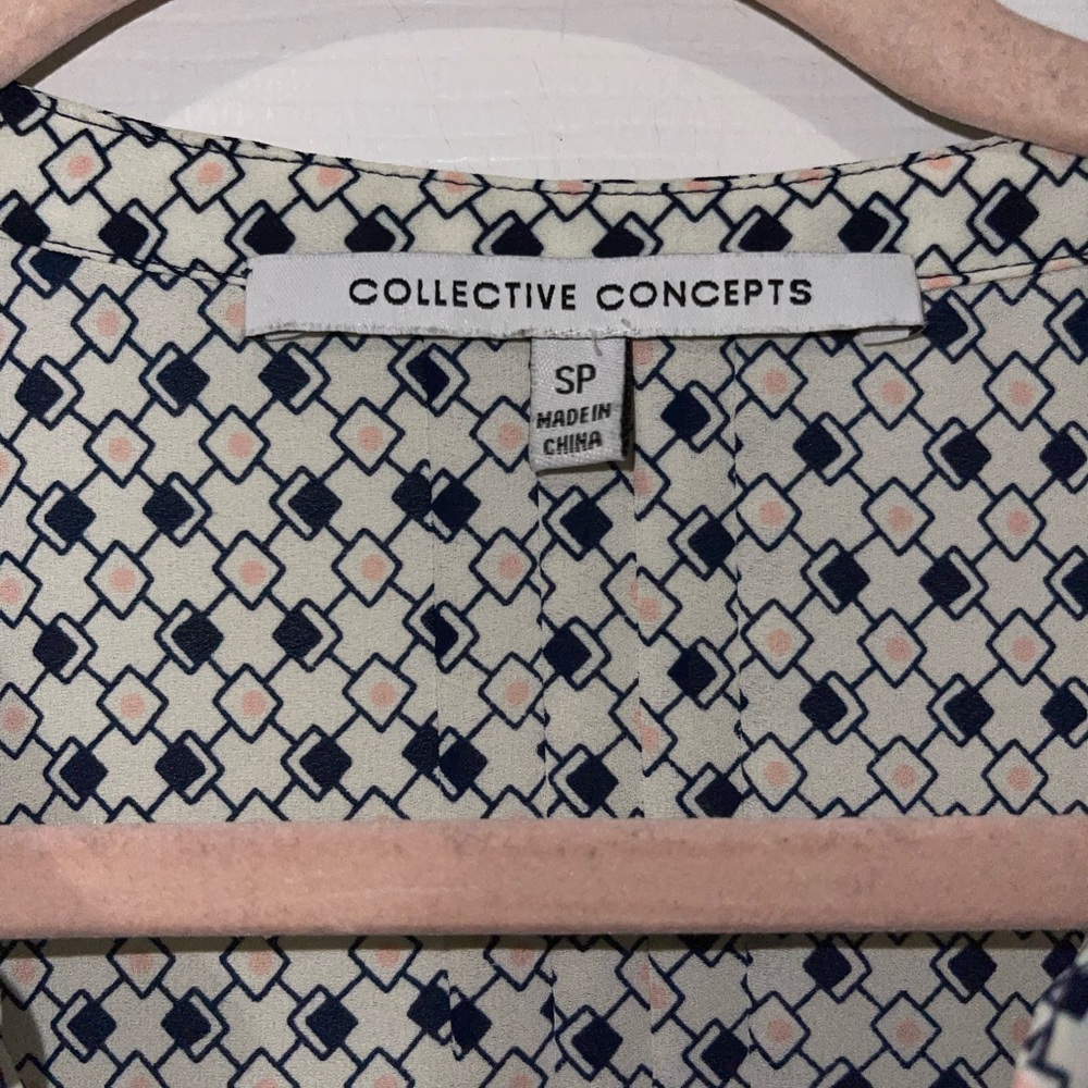 Collective Concepts Split Neck Navy Geometric Shi… - image 5